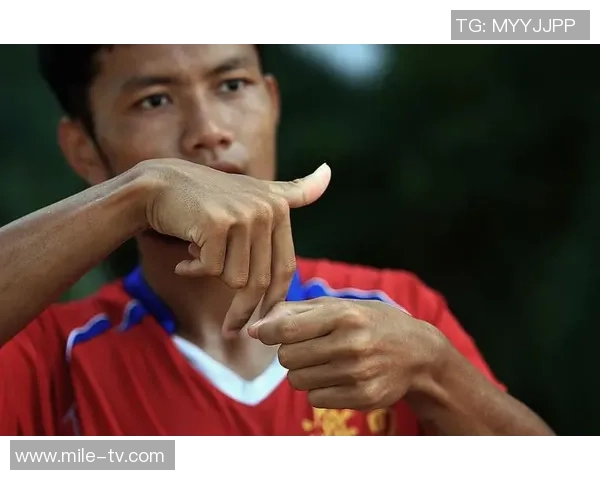 足球小将56的热血青春与梦想追逐之旅展现团队精神与个人成长的精彩故事 足球小将56的热血青春与梦想追逐之旅展现团队精神与个人成长的精彩故事